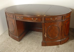 OVAL VICTORIAN MAHOGANY PARTNERS DESK
