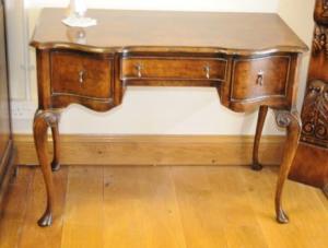 Oak Queen Anny Low Boy Server Sideboard