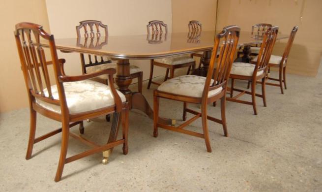 Regency Pedestal Table & Hepplewhite Chair Dining Set