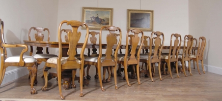 Walnut Georgian Pedestal Dining Table Bullock Base Walnut Georgian Pedestal Dining Table Bullock Base