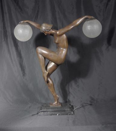 CLASSIC FRENCH ART DECO FIGURINE LAMP LIGHT CLASSIC FRENCH ART DECO FIGURINE LAMP LIGHT