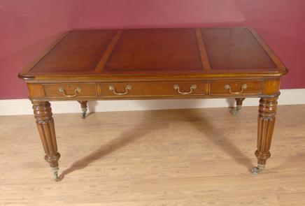 English Mahogany Victorian Gillows Partners Desk Writing Table