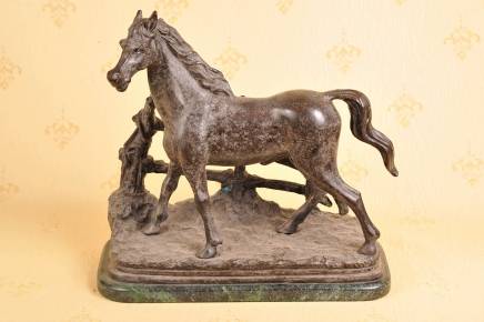 ENGLISH BRONZE CASTING HORSE STAUTE HORSES