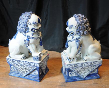 Pair Nanking Chinese Porcelain Foo Dogs Blue White Porcelain