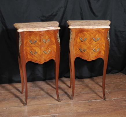 Antique français Chevets Commodes Tables basses Meubles 1930
