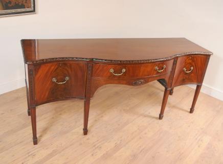 Mahogany Georgian Hepplewhite Serpentine Serveur Buffet Buffet Cabinet Mahogany Georgian Hepplewhite Serpentine Serveur Buffet Buffet Cabinet