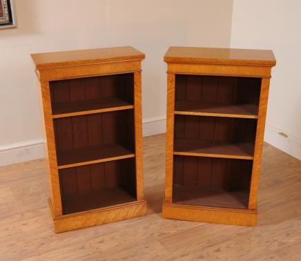 Pair viktorianischen Maple Offene Bücherschränke Dwarf Bookcase