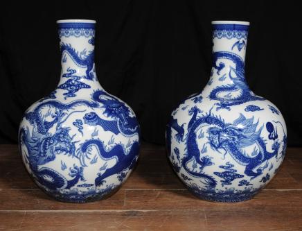 Pair Bulbous Porcelain Vases Chinese Nanking Blue White China