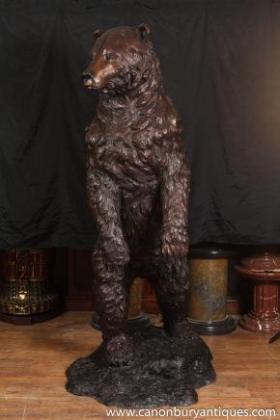 Antique bronze bear Antique bronze bear