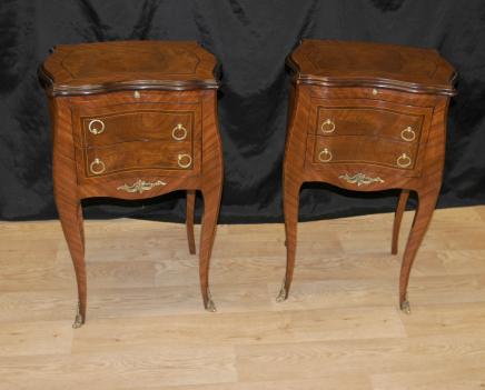 Paire Noyer victorienne Tables de chevet tiroirs Commode de chevet Paire Noyer victorienne Tables de chevet tiroirs Commode de chevet
