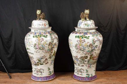 Pair Chinese Qianlong Porcelain Urns Vase Ginger Jars Qian Pottery 