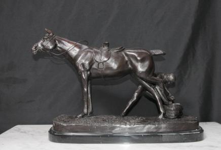 Anglais Moulage du bronze Blacksmith Scene Cheval rustique