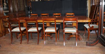 Noyer Regency à manger Set Guéridon Matching 12 Chairs