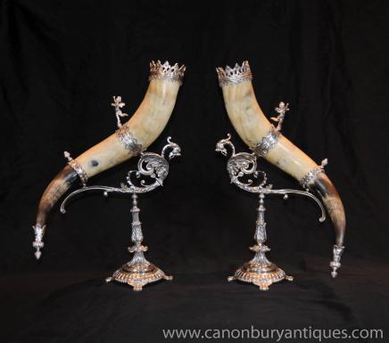 Paire Antique Silver Horn française Plate Vases Cherub Stands