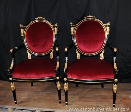 Paire de George II Noir Laque fauteuils Fauteuils