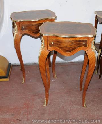 Paire française Louis XV Side Tables Cabriole Cocktail Jambes tableau