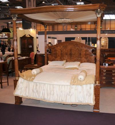 Regency Walnut Queen Size Four Poster Bed Bedroom Furniture