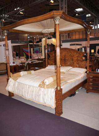 Regency Walnut Queen Size Four Poster Bed Bedroom Furniture 