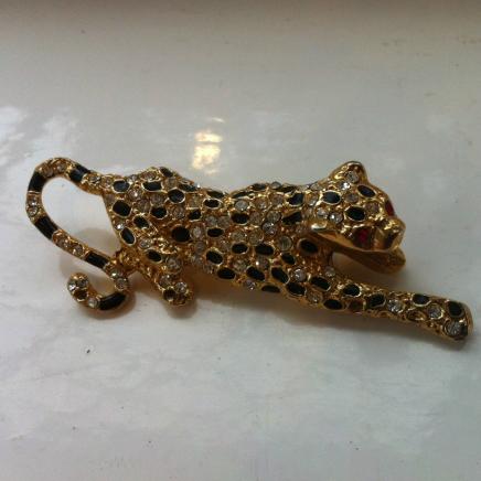 Vintage Sparkly Leopard Brooch