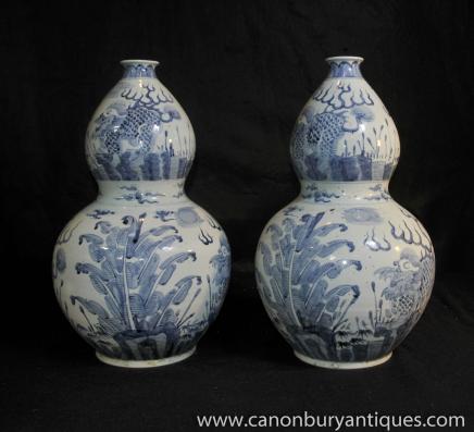 Pair Nanking Porcelain Vases Blue and White Chinese Pottery Painted 