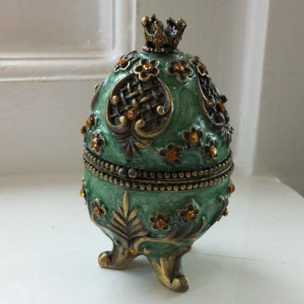 Pretty Enamel Green Egg Trinket with Flower & Crown Detail