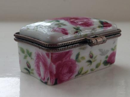 Rose Detail Porcelain Keepsake Trinket