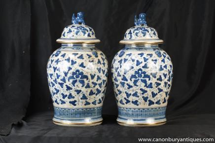 Pair Kangxi Blue White Porcelain Chinese Ginger Jars Lidded Urns