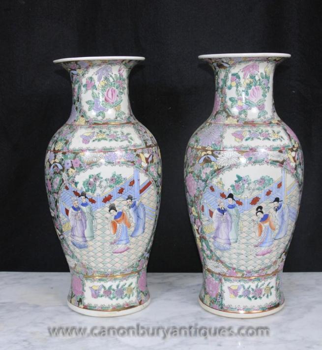 Pair Chinese Porcelain Famille Vert Urns Vases Hand Painted