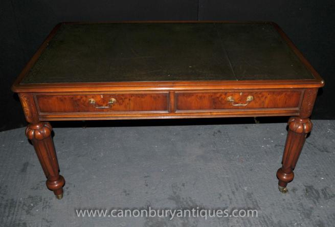 Antique Gillows Writing Table Desk in Walnut English Furniture