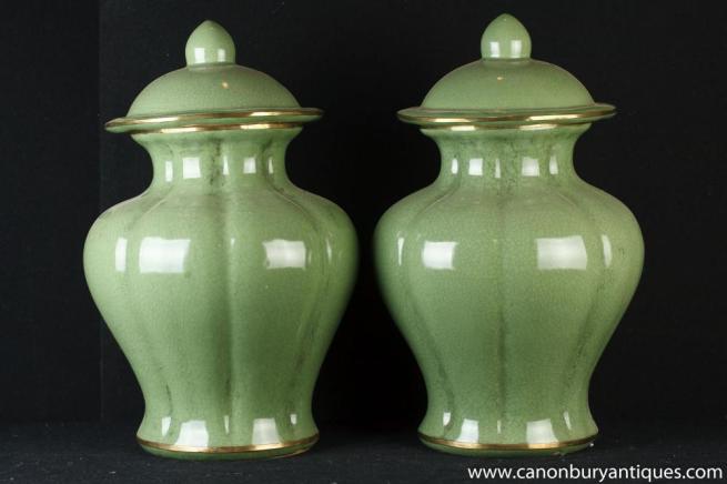 Pair Qing Chinese Porcelain Baluster Urns Vases Ginger Jars China Ceramic