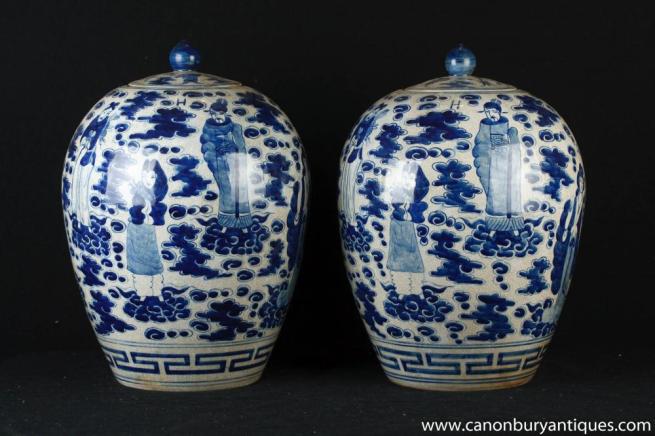 Pair Chinese Blue and White Nanking Porcelain Urns Vases China Pottery