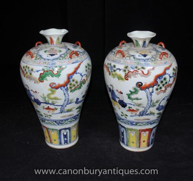 Pair Chinese Wucai Porcelain Vases Urns Hand Painted Pottery