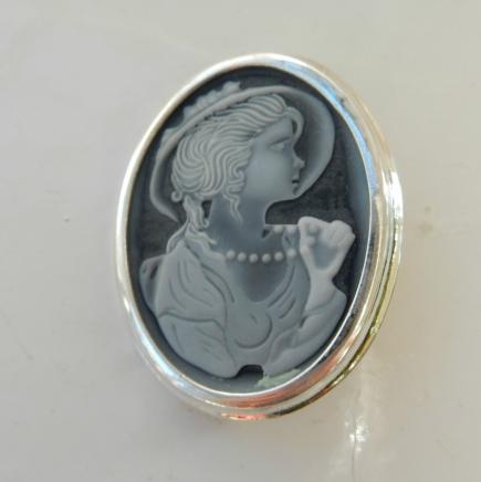 Solid Silver Cameo Brooch