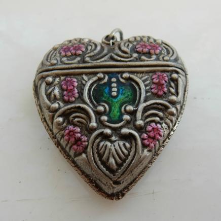 Solid Silver Heart Shaped Vesta