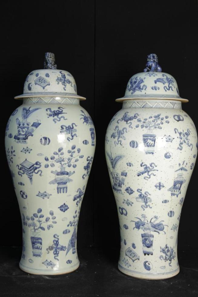 Big Pair Blue and White Chinese Ming Porcelain Amphora Lidded Urns Vases