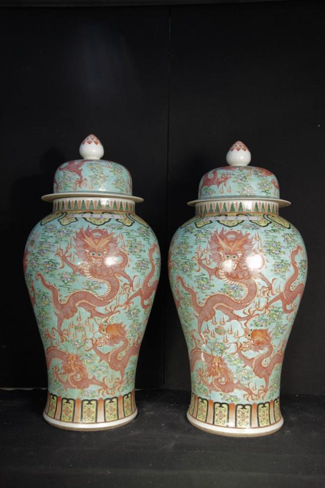 Pair Big Chinese Qianlong Porcelain Dragon Urns Vases Ginger Jars