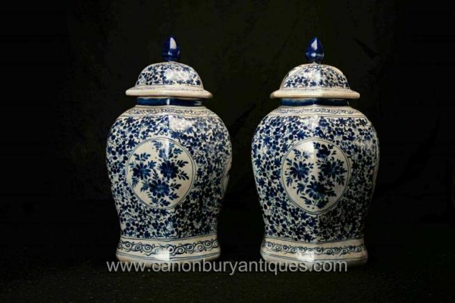Pair Blue and White Chinese Ming Porcelain Lidded Urns Vases Jars