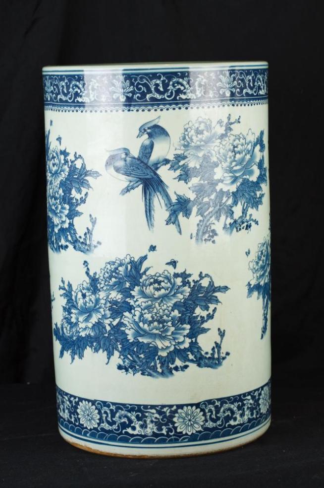 Blue and White Porcelain Umbrella Stand Nanking Urn Vase