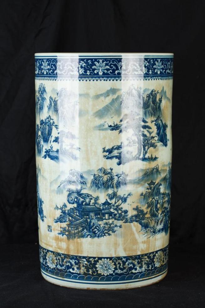 Chinese Blue and White Nanking Porcelain Umbrella Stand Urn Vase