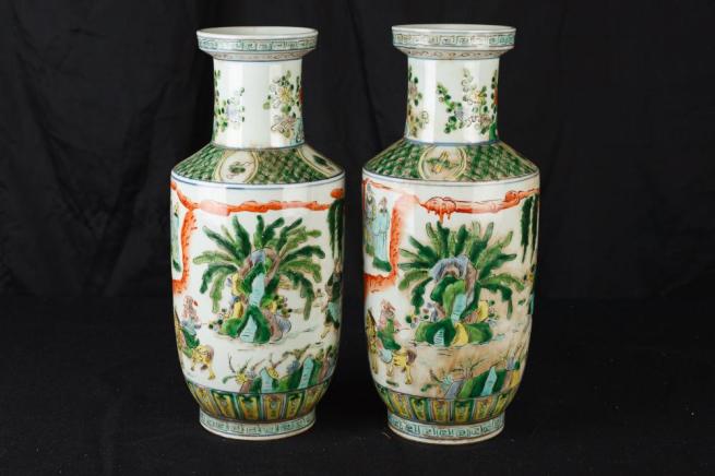 Pair Chinese Famille Verte Hand Painted Porcelain Vases Urns China