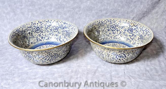 Pair Chinese Kangxi Blue and White Porcelain Bowls Plates