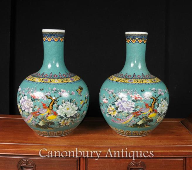 Pair Chinese Qianlong Porcelain Bulbous Vases Urns Bird of Paradise Shangping
