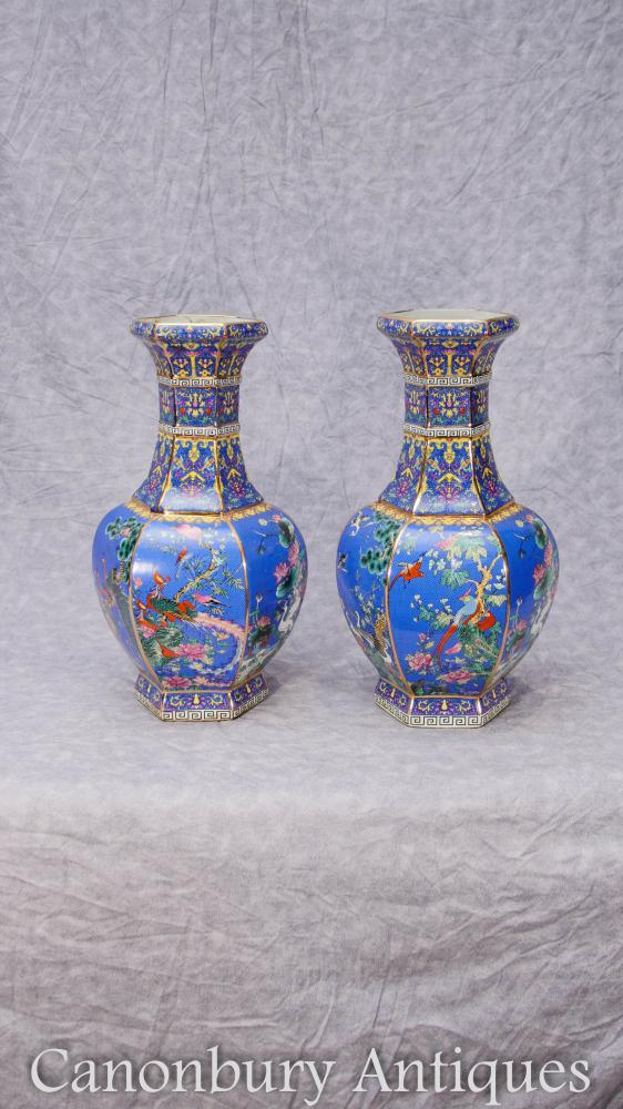 Pair Chinese Export Qing Kangxi Porcelain Vases Urns Birds