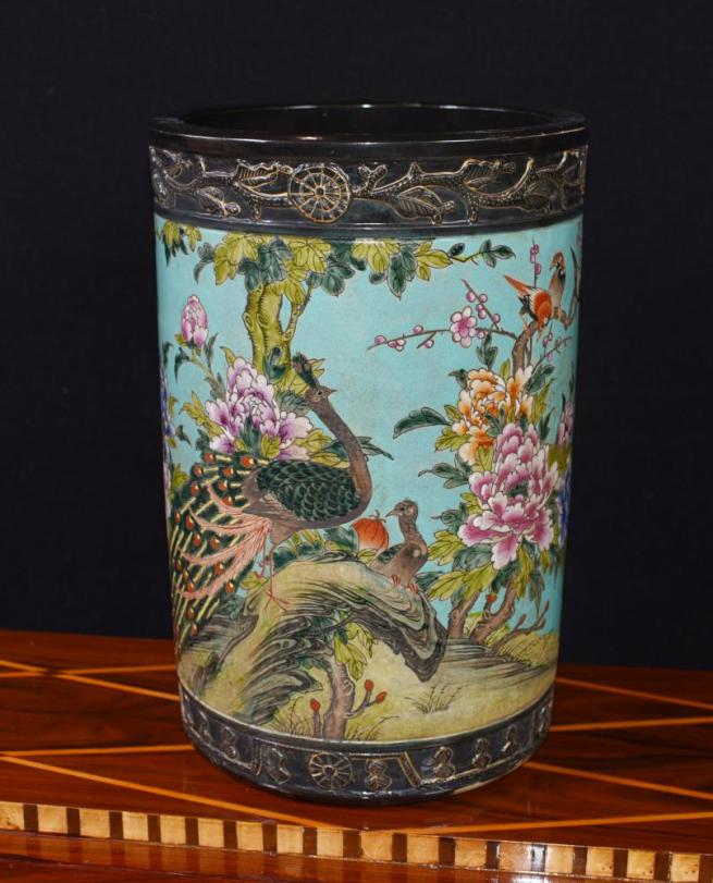 Famile Jaune Japanese Porcelain Umbrella Stand Vase Urn