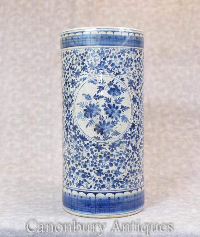 Chinese Blue and White Porcelain Ming Urn Vase Umbrella Stand