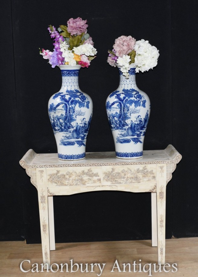 Pair Chinese Blue and White Porcelain Vases Nanking Urns